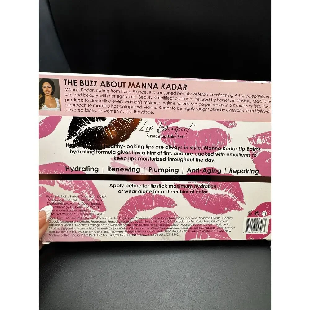 NWT Manna Kadar 5 Piece Lip Balm Set